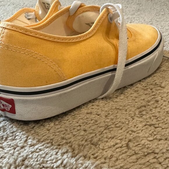 NWOT Yellow Canvas Vans Size 7 Women’s — Never Worn - Picture 4 of 13